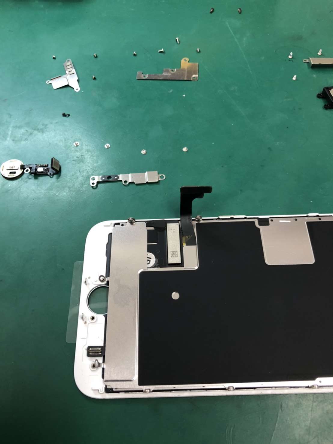 8 画面ひび割れ修理で来店